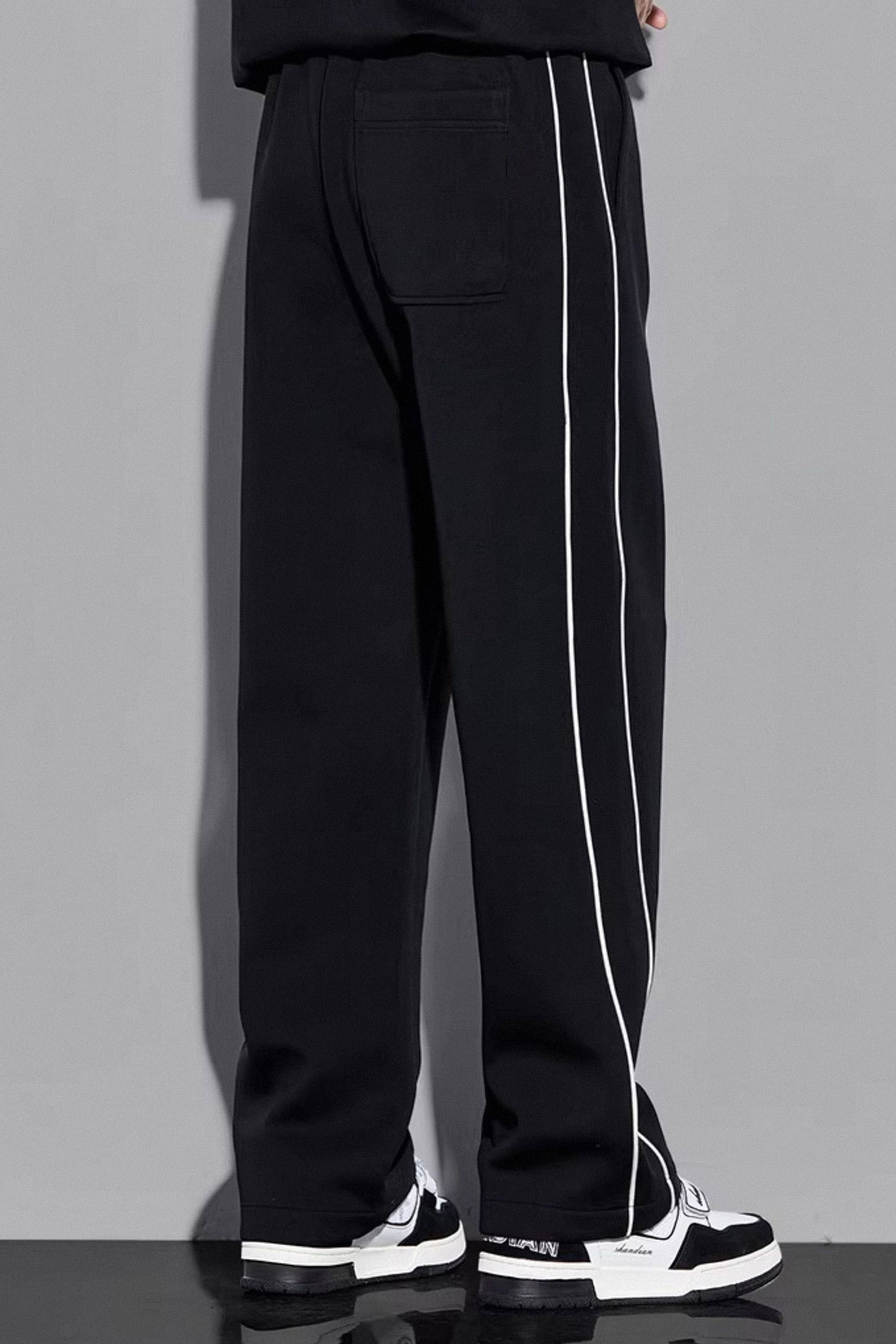 Piping Detailing Loose Bottom Trouser