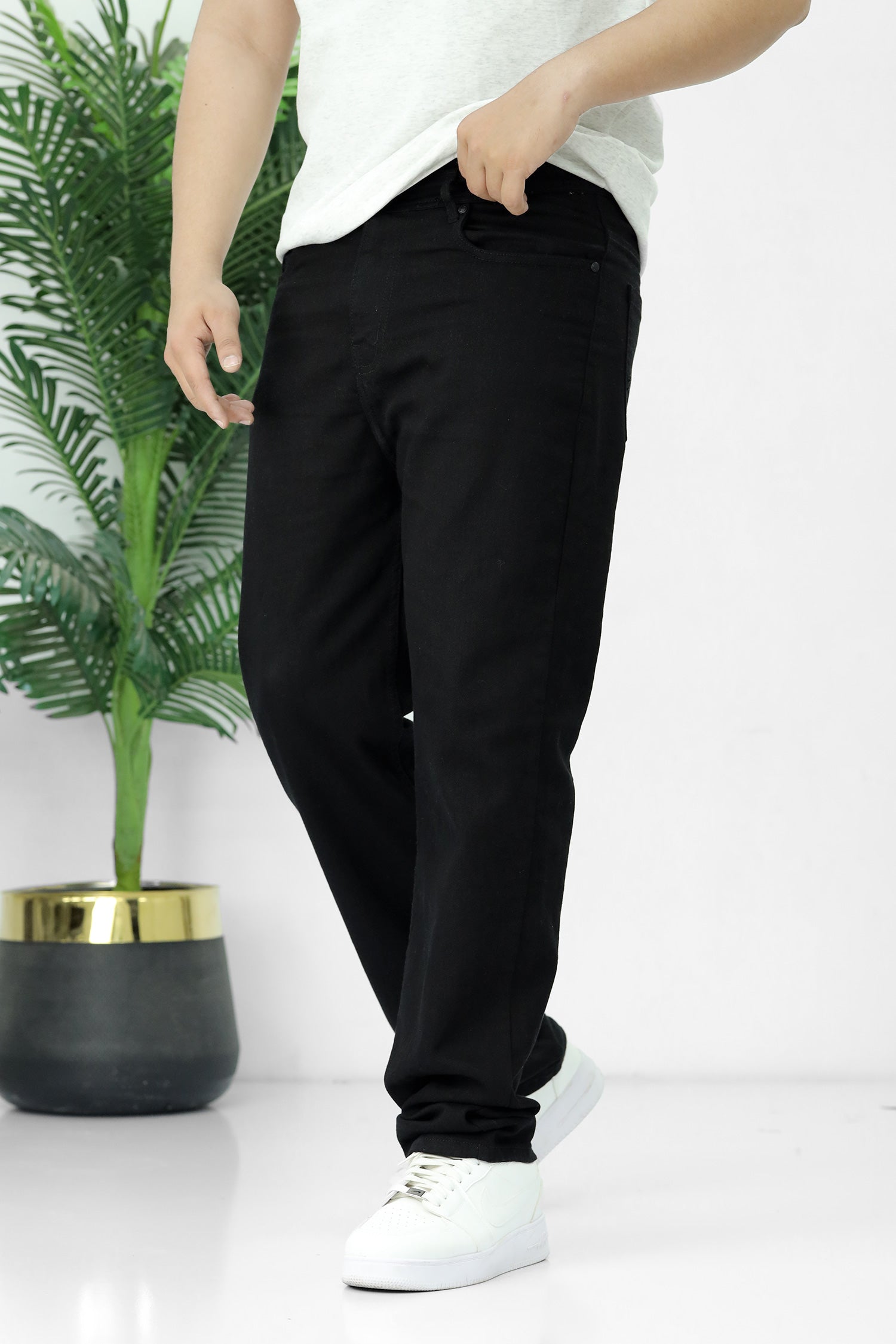 Relaxed Fit Denim Slim-Fit Jeans In Black