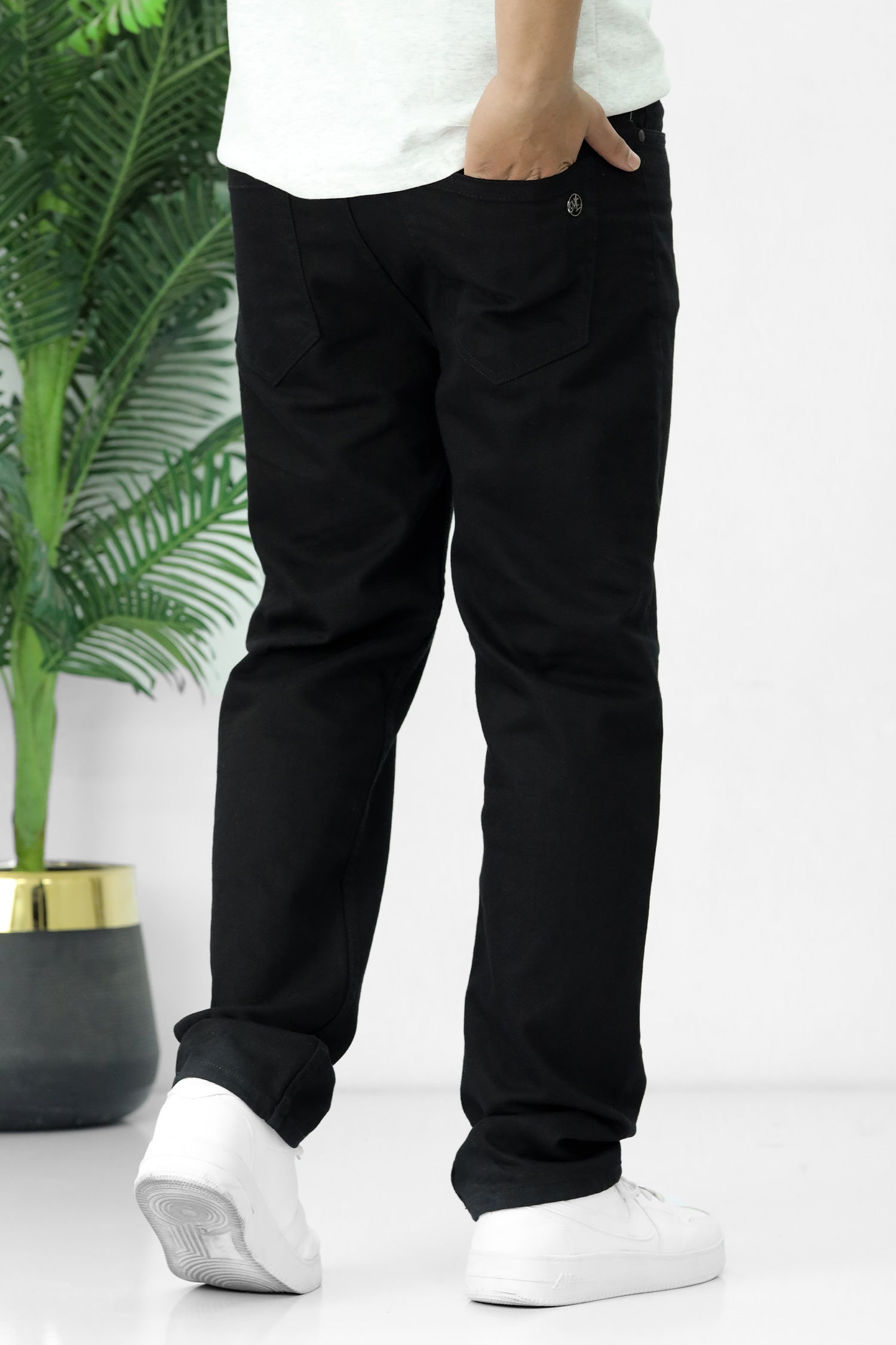 Relaxed Fit Denim Slim-Fit Jeans In Black