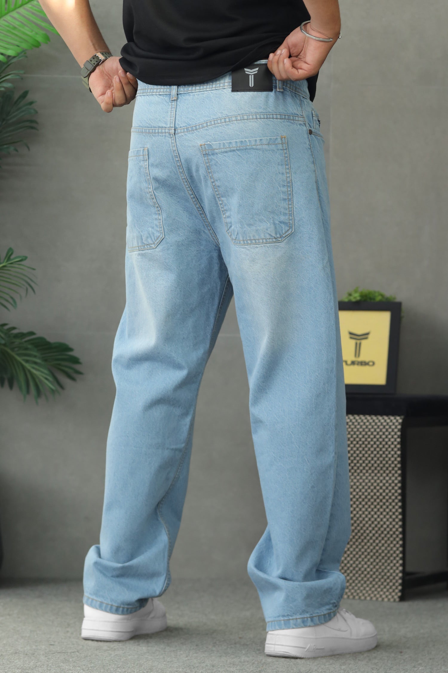 Classic Mid-Rise Style Denim Jean In Ice Blue