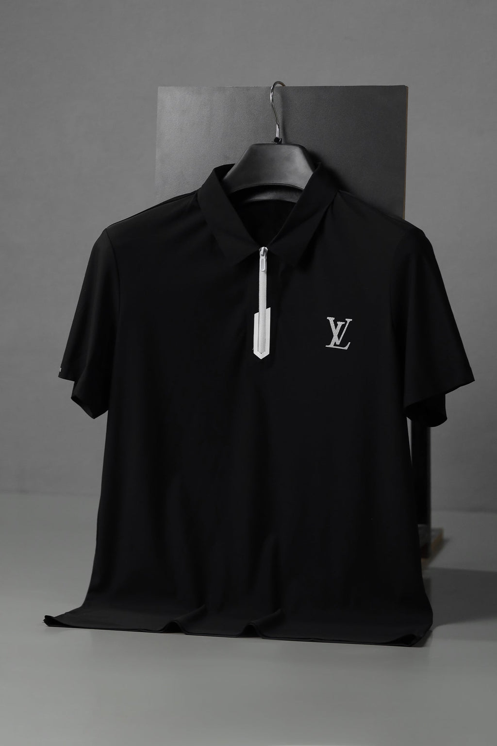 PreviousNext 30% off LV High-End Tech Activewear Imp Dry-Fit Polo