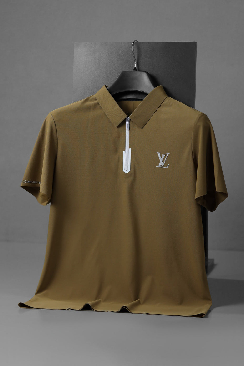 PreviousNext 30% off LV High-End Tech Activewear Imp Dry-Fit Polo