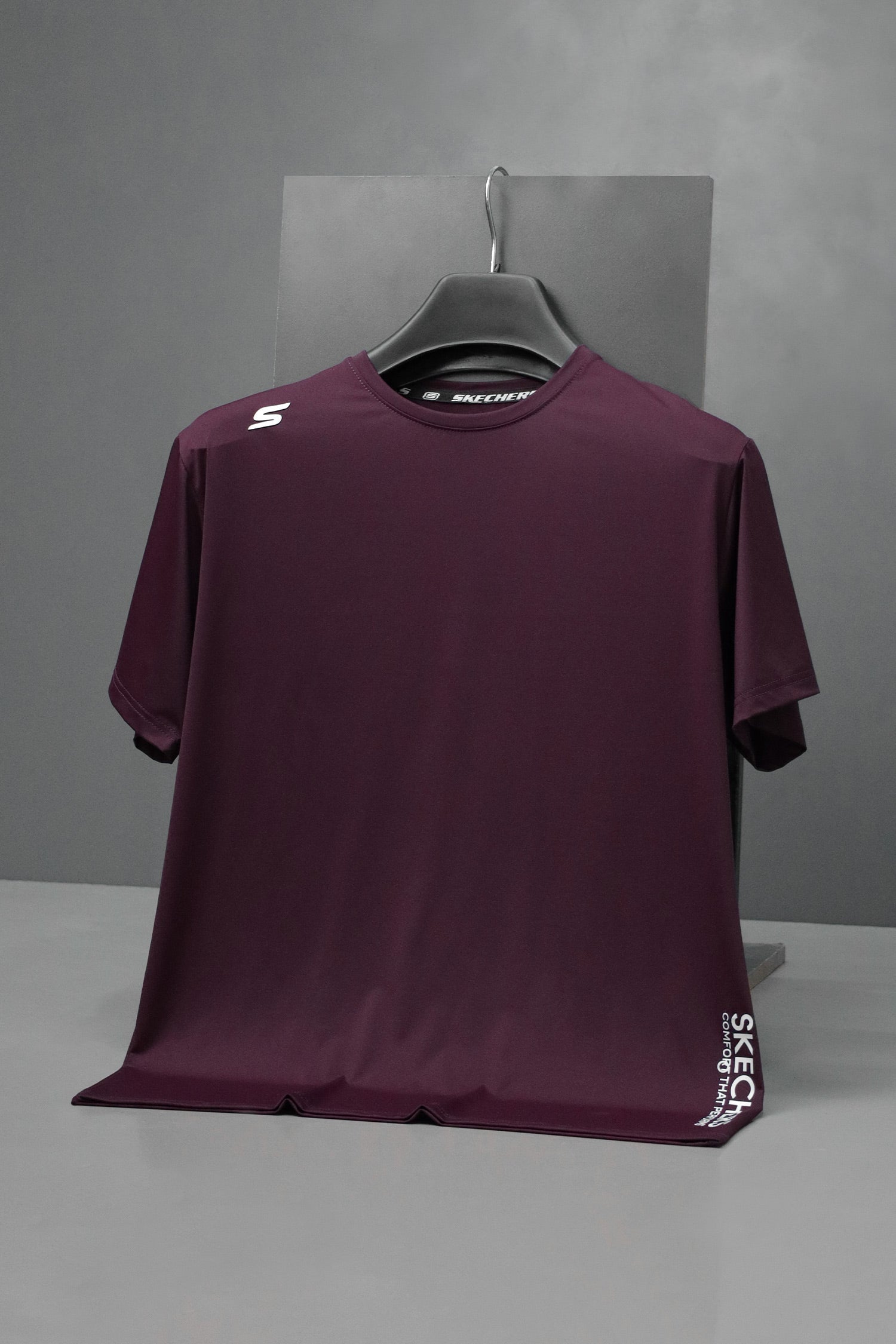 Next  Skip to product information PreviousNext 30% off Skchr Breathable Sweat-Wicking Activewear Dry-Fit Tee
